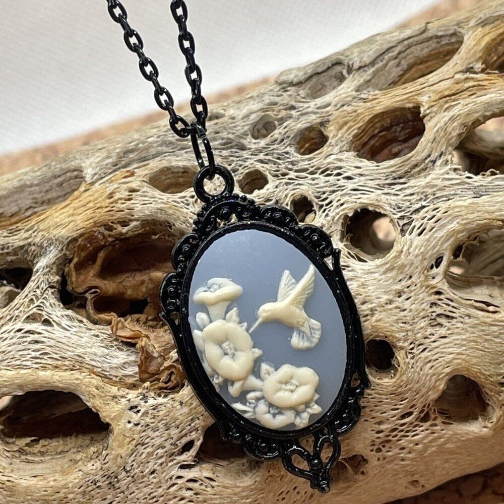 Blue Hummingbird Necklace Pendant Cameo Blk Daughter Birthday wedding Valentine